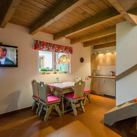 Mala Osada Domki Z Jacuzzi Przy Gondoli Chalet Szczyrk